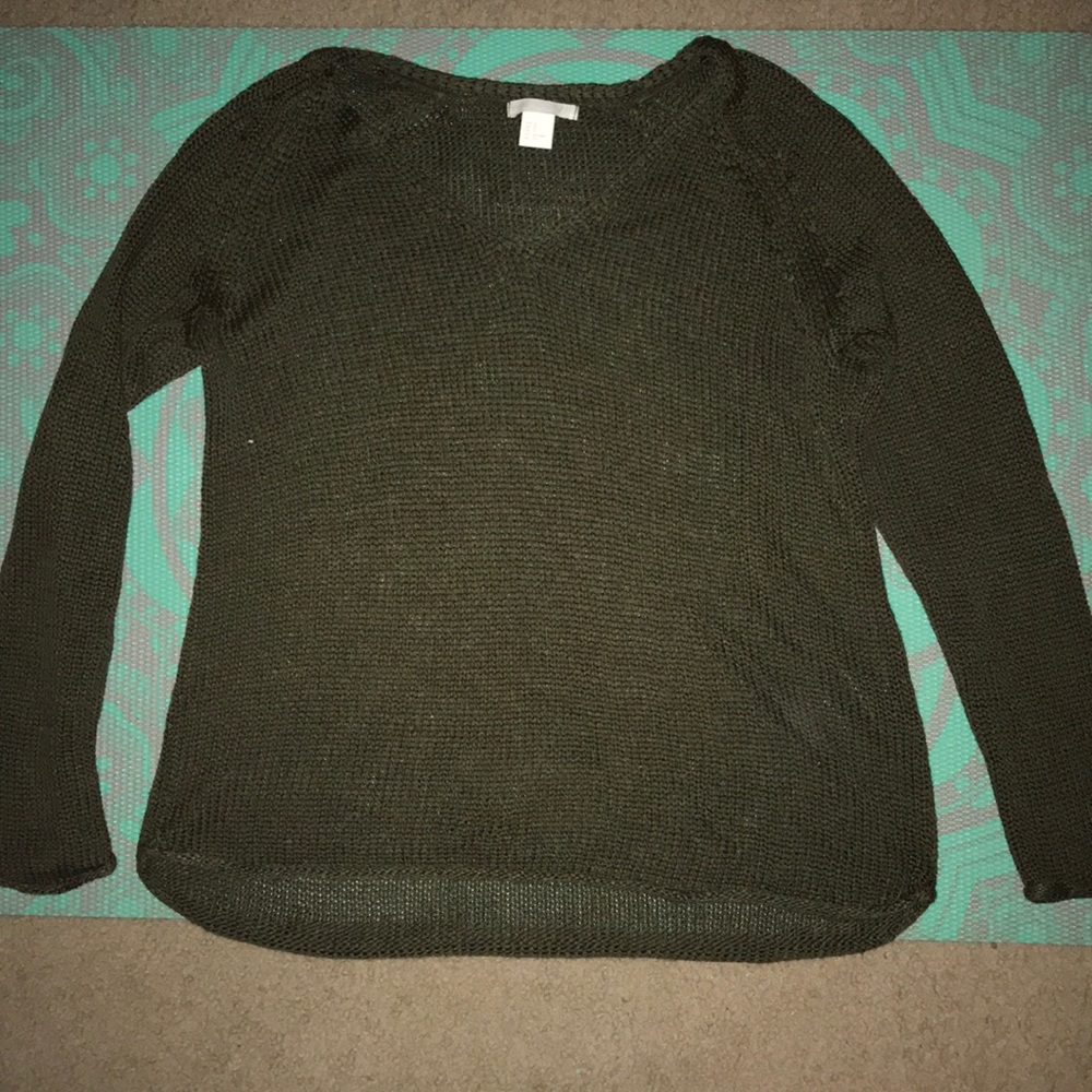 Dark green knitted low neck sweater